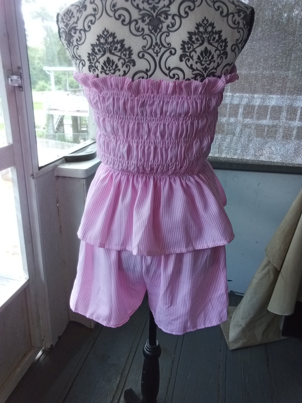 Light Pink Striped Smocked Strapless 2pc Short Set Sz Medium New - Picture 3 of 5